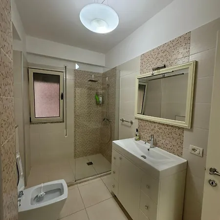 Διαμέρισμα Luxury In *