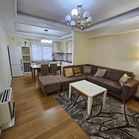 Daire Luxury In *